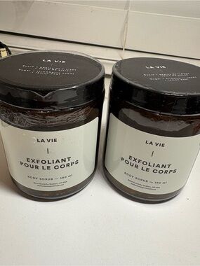 La Vie Exfoliant Pour Le Corps Body Scrub — White Label